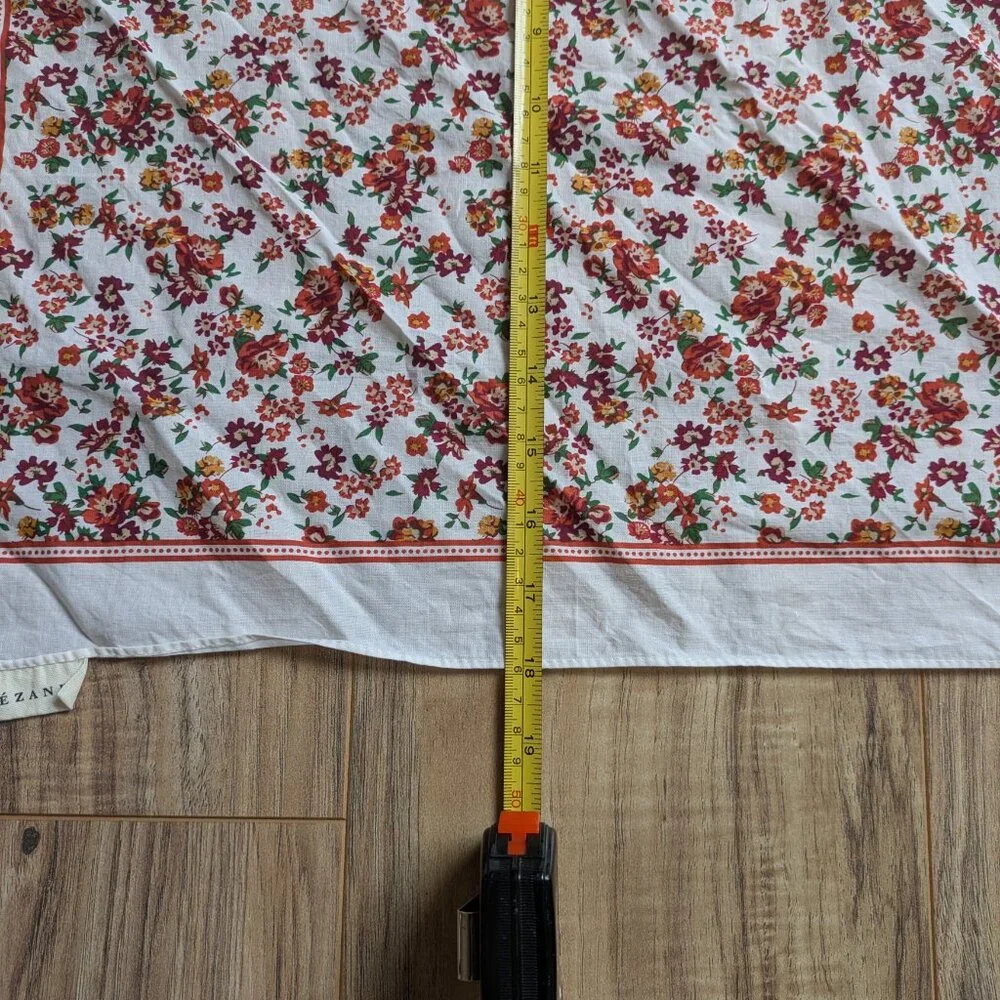 Sezane Gaston Cotton Scarf - Floral Print - Elegant and Classy - Picture 8 of 8